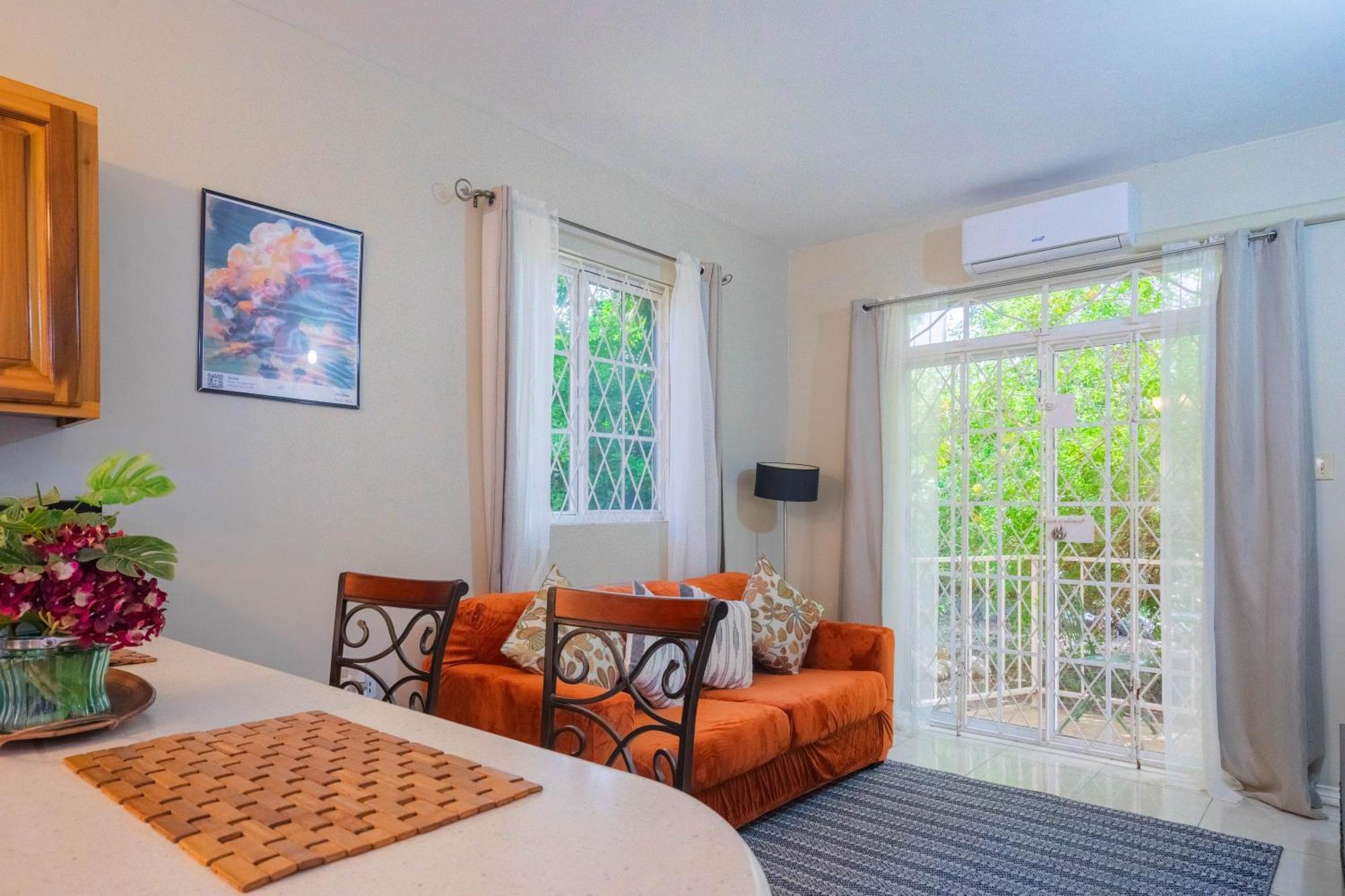 Musgrave Annex- Comfy 1 Bedroom Apartment On The Ground Floor Kingston Ngoại thất bức ảnh