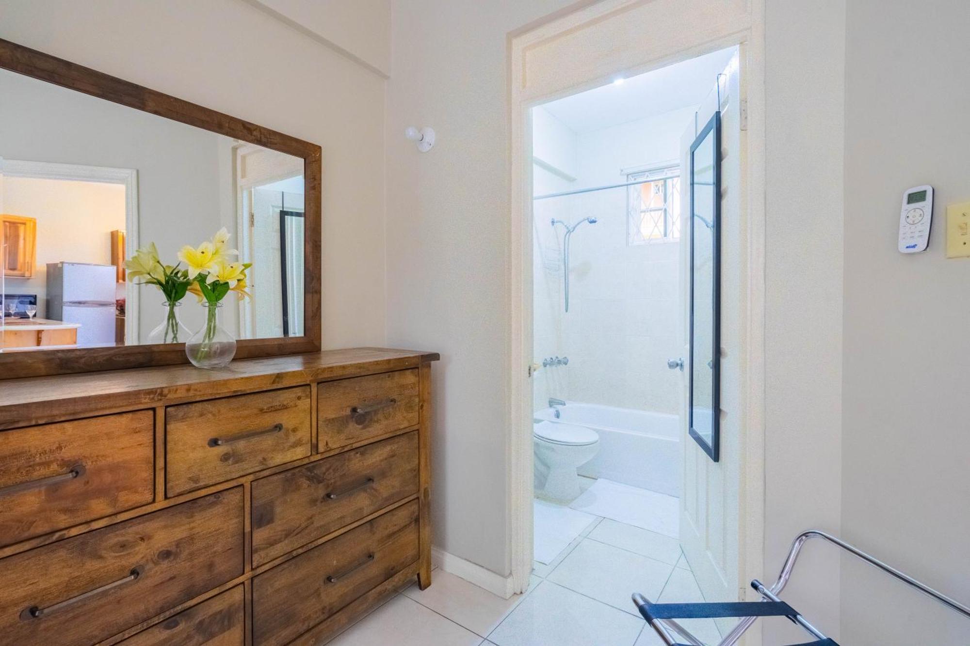 Musgrave Annex- Comfy 1 Bedroom Apartment On The Ground Floor Kingston Ngoại thất bức ảnh