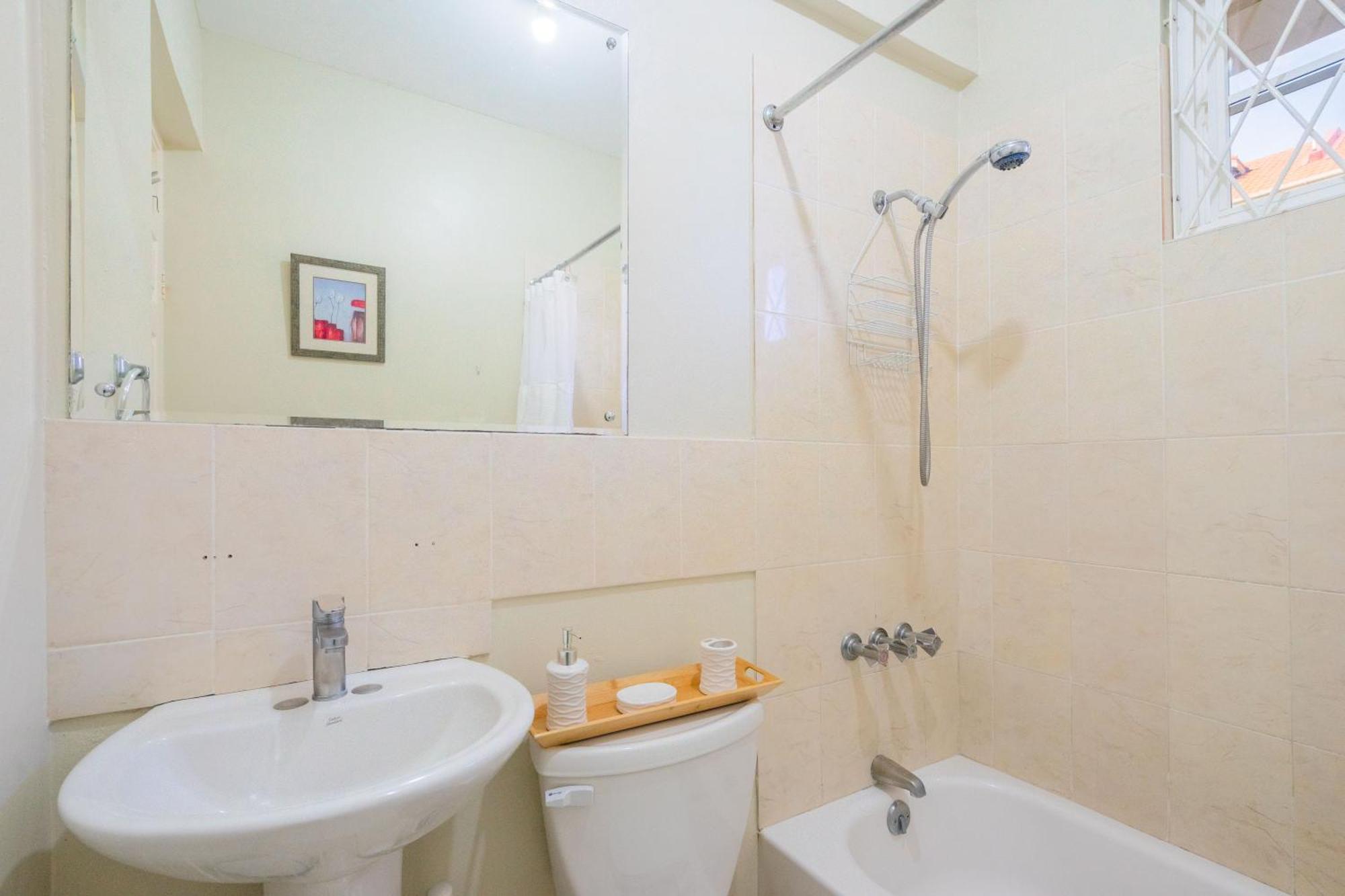 Musgrave Annex- Comfy 1 Bedroom Apartment On The Ground Floor Kingston Ngoại thất bức ảnh